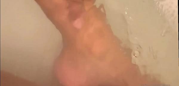  The best Dominican body.. playin in the Bathtub